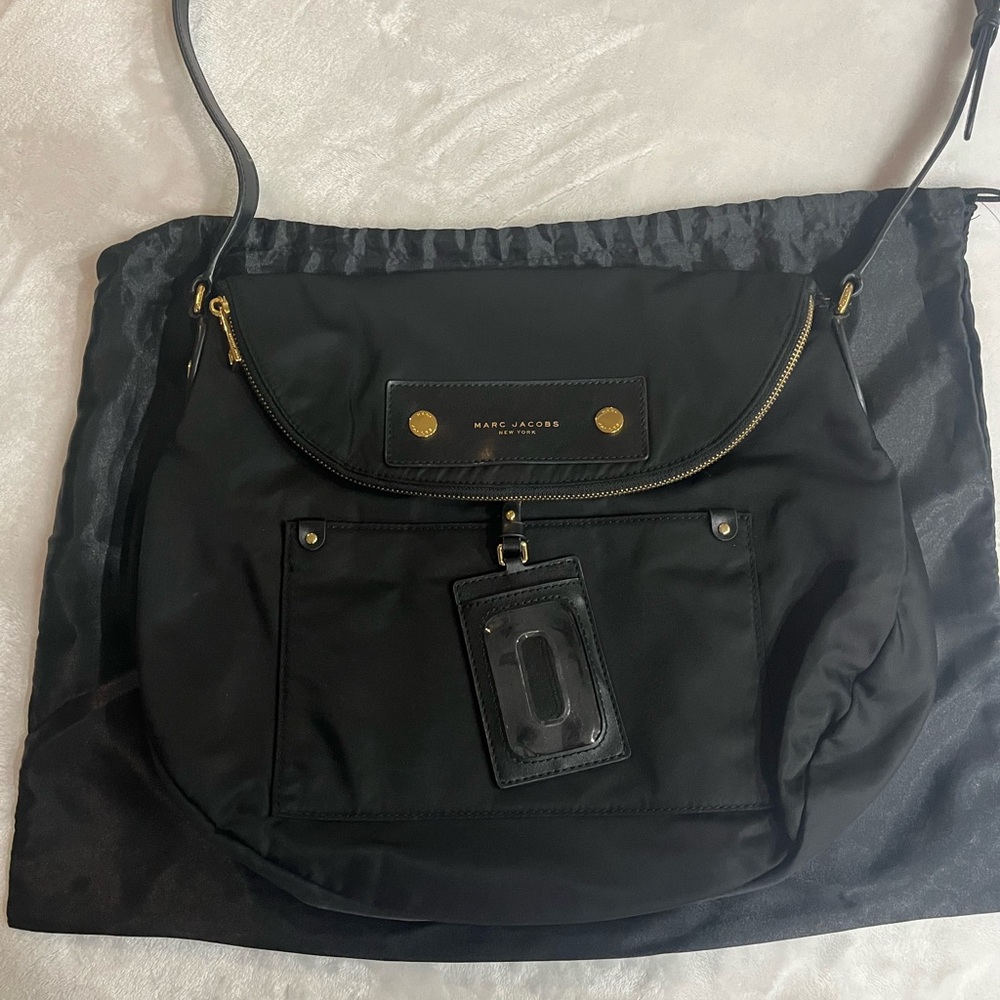 Marc Jacobs Black Shoulder Bag with Gold Accents - Picture 2 of 5